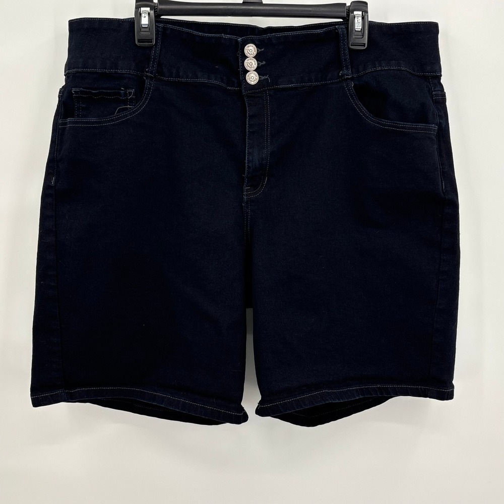 Copperflash Black Curvy Bermuda Shorts High Rise Triple Button Denim 20.5 Waist